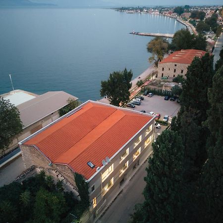 Amario Suites Hotel Aigio Eksteriør billede