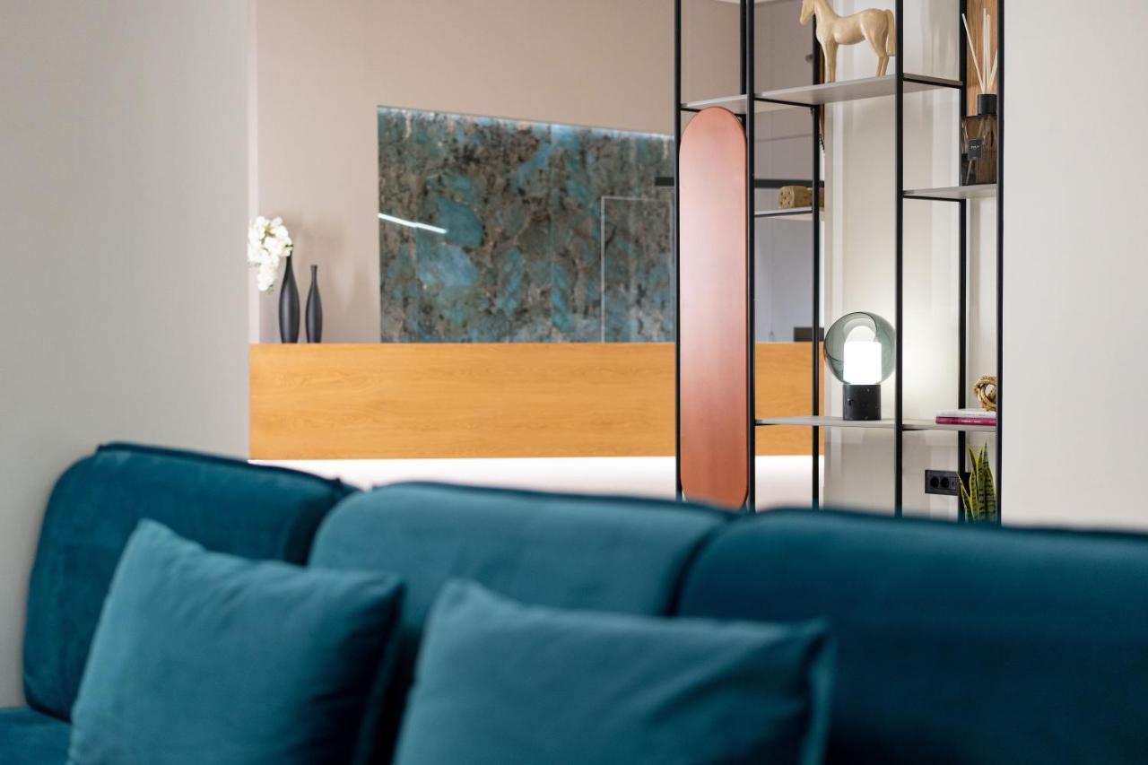 Amario Suites Hotel Aigio Eksteriør billede