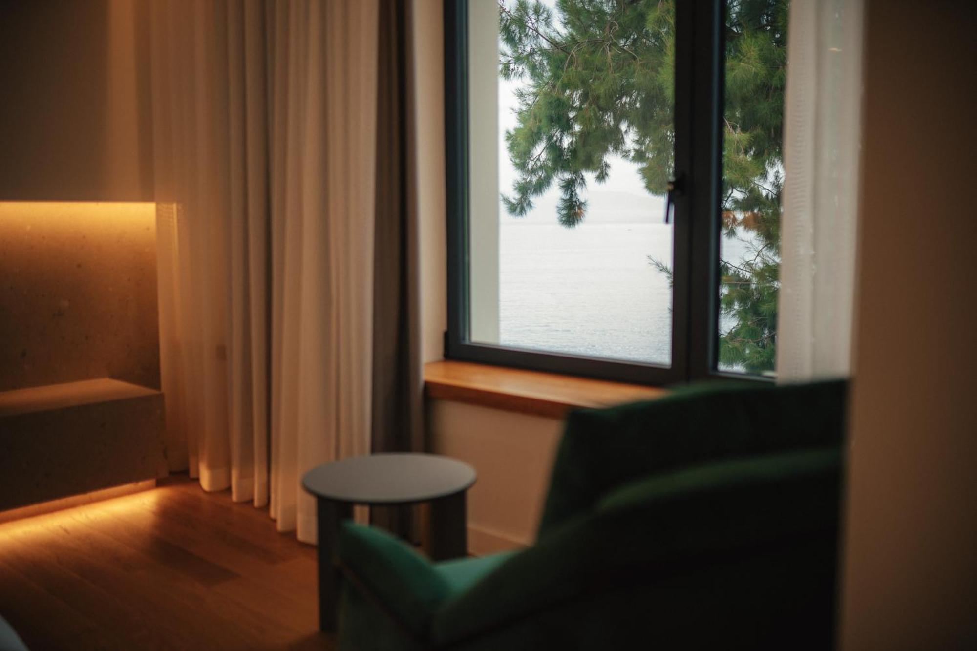 Amario Suites Hotel Aigio Eksteriør billede