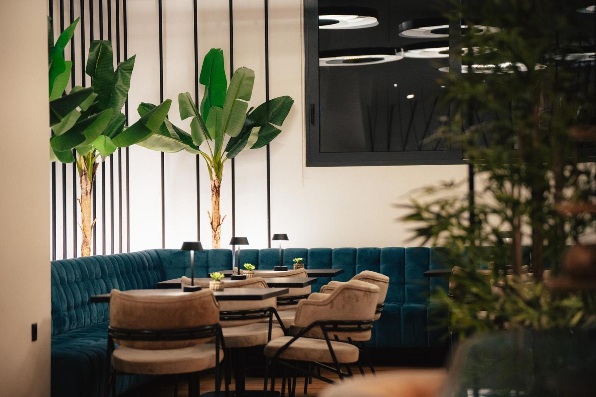 Amario Suites Hotel Aigio Eksteriør billede